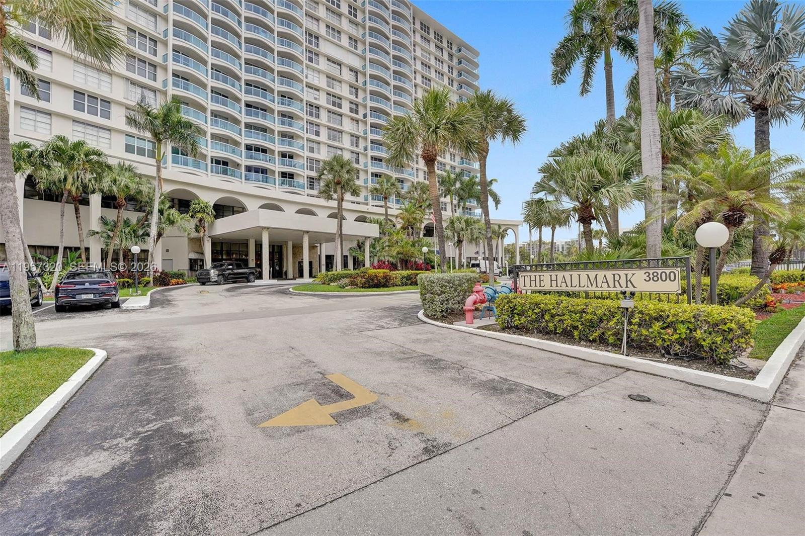 HALLMARK OF HOLLYWOOD CON - Residential