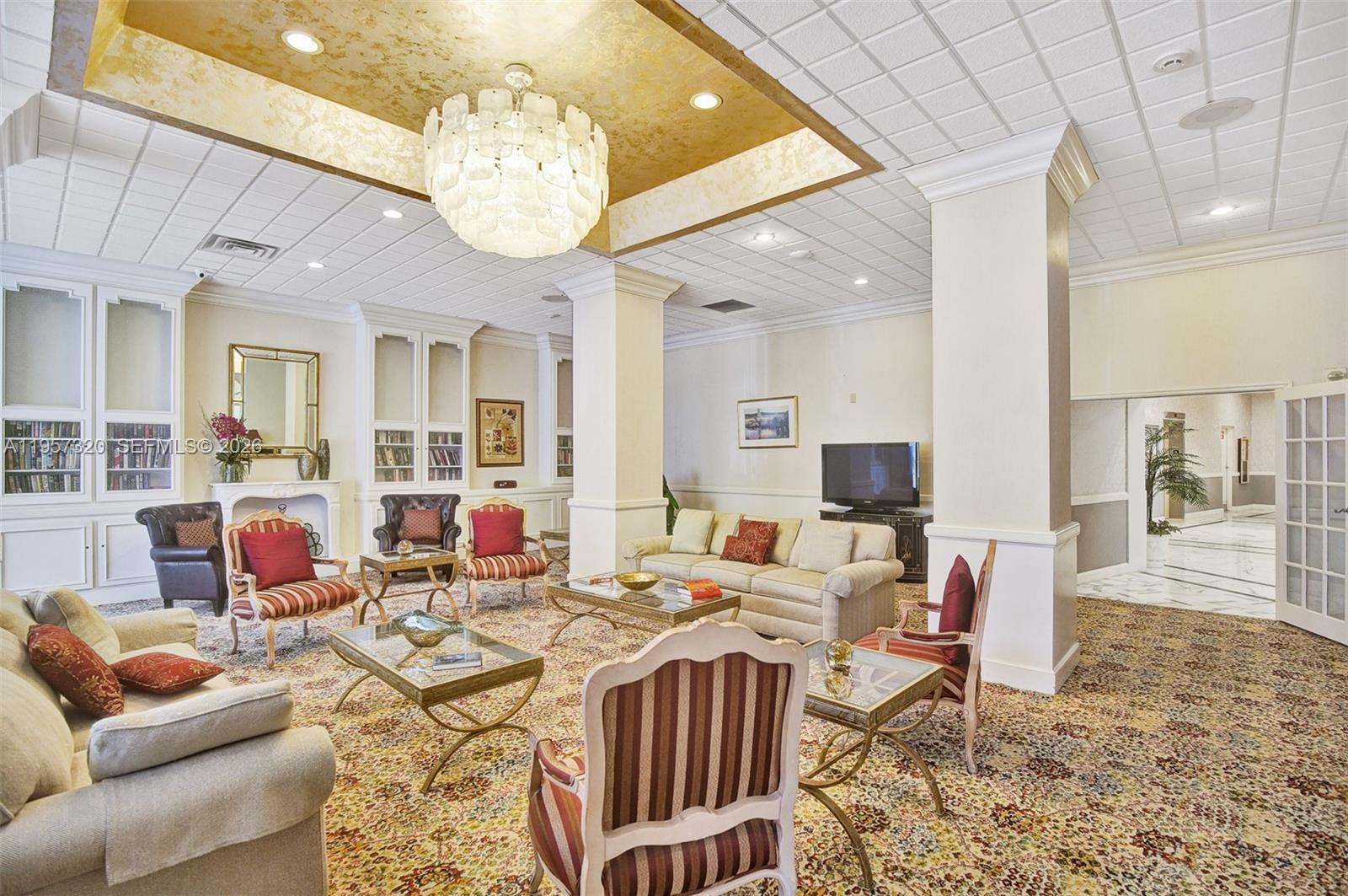 HALLMARK OF HOLLYWOOD CON - Residential