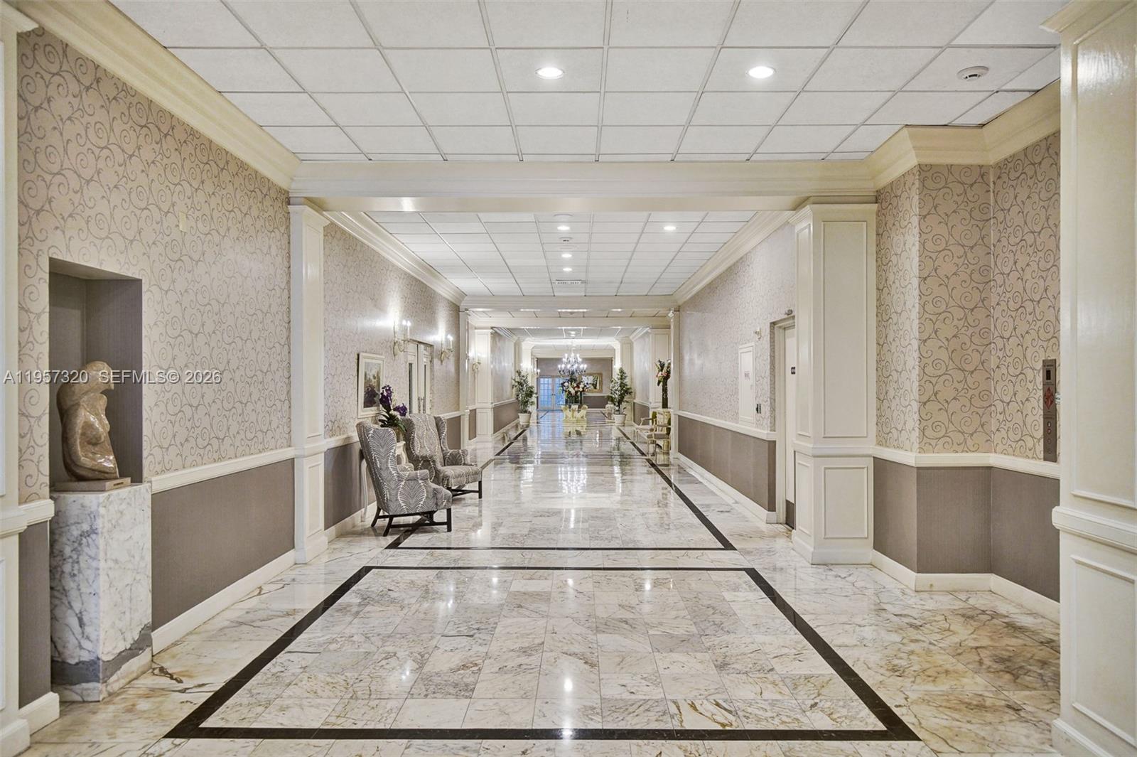 HALLMARK OF HOLLYWOOD CON - Residential