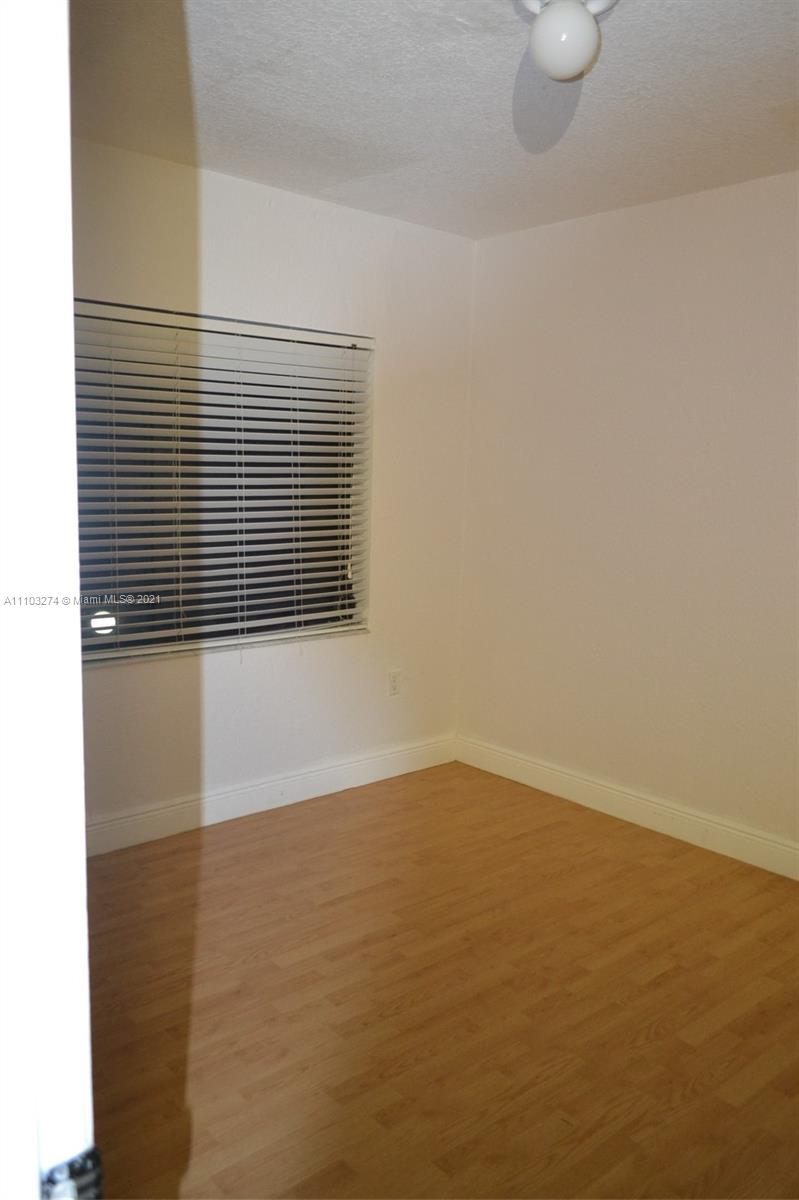 VENETIAN PALMS CONDO - Residential Lease