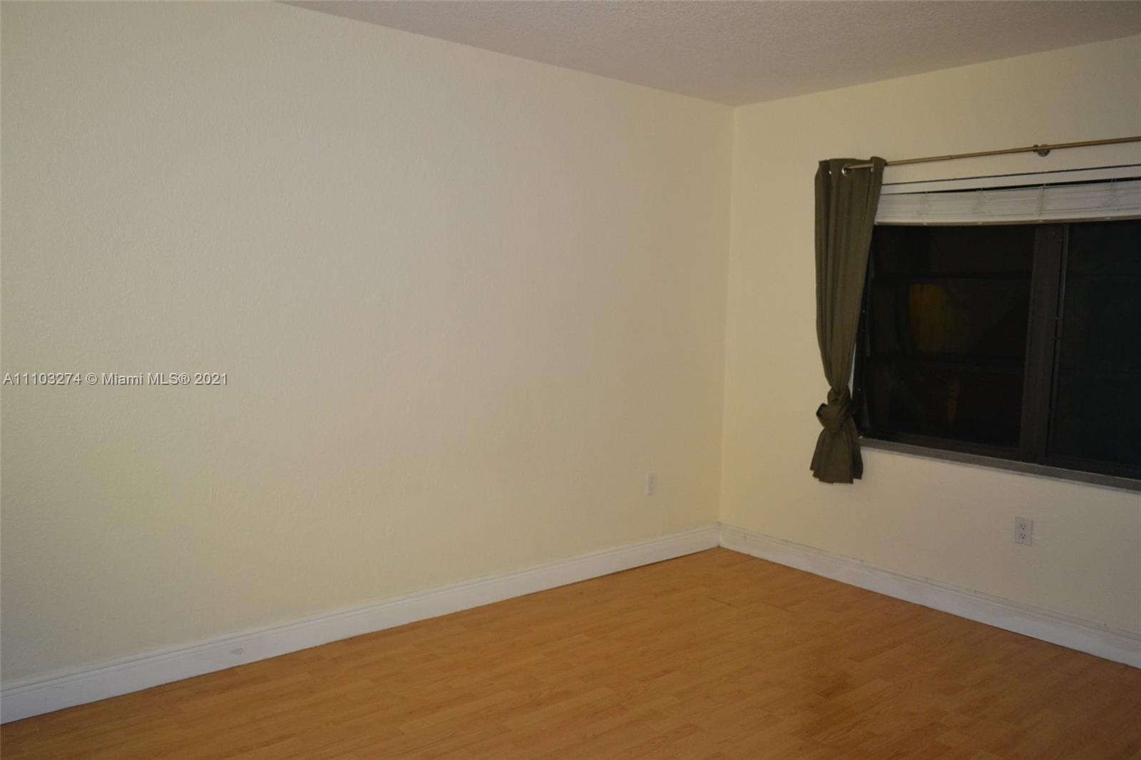 VENETIAN PALMS CONDO - Residential Lease