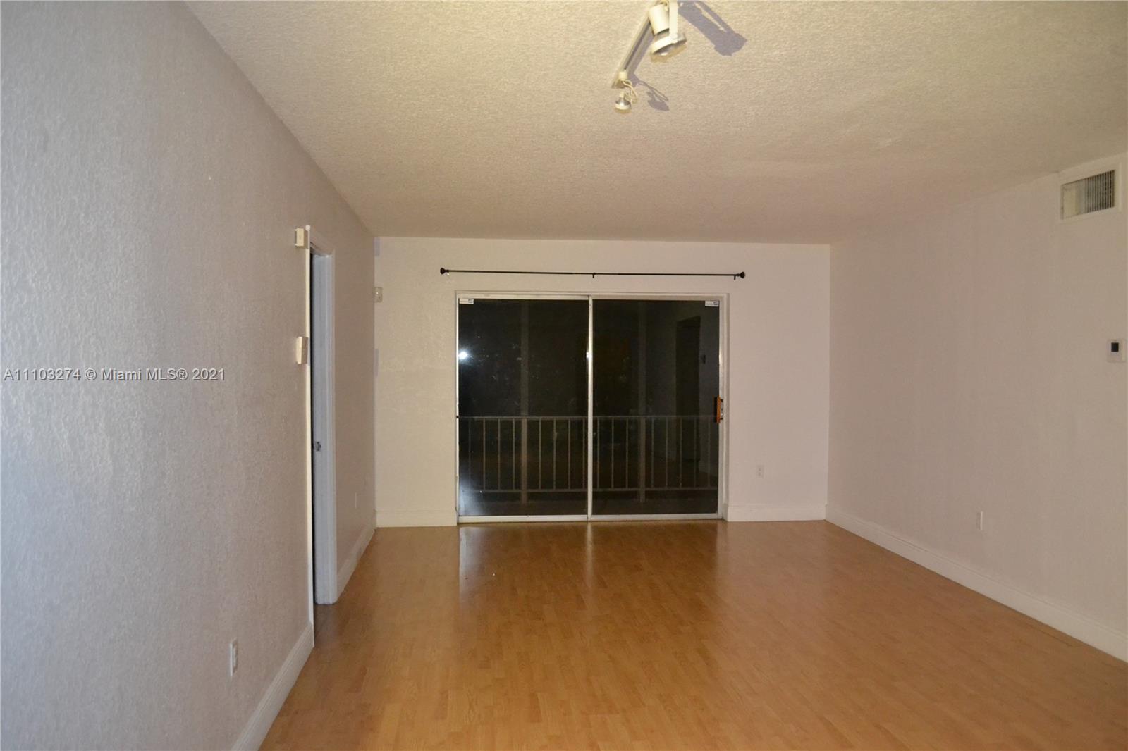 VENETIAN PALMS CONDO - Residential Lease