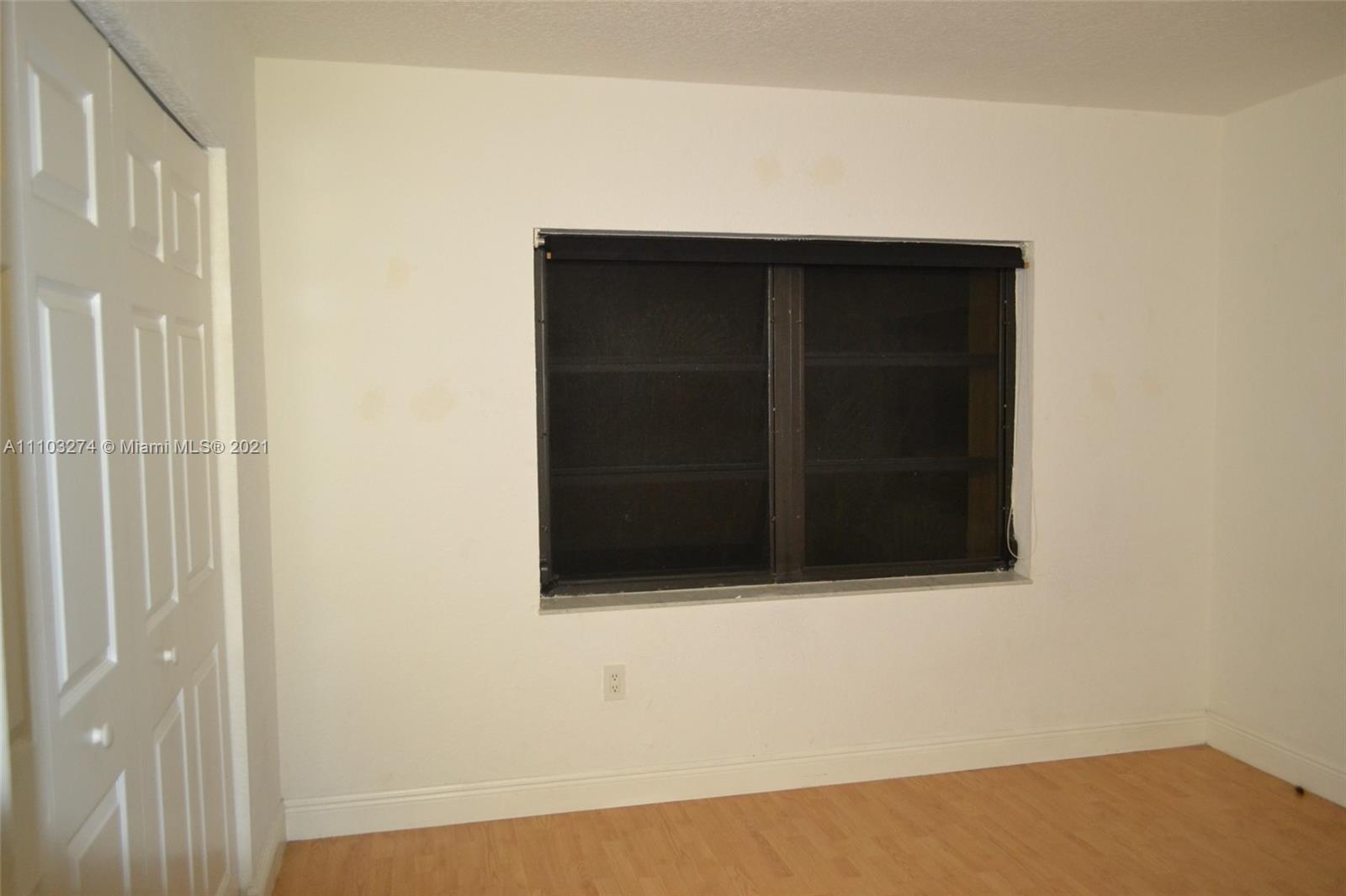 VENETIAN PALMS CONDO - Residential Lease