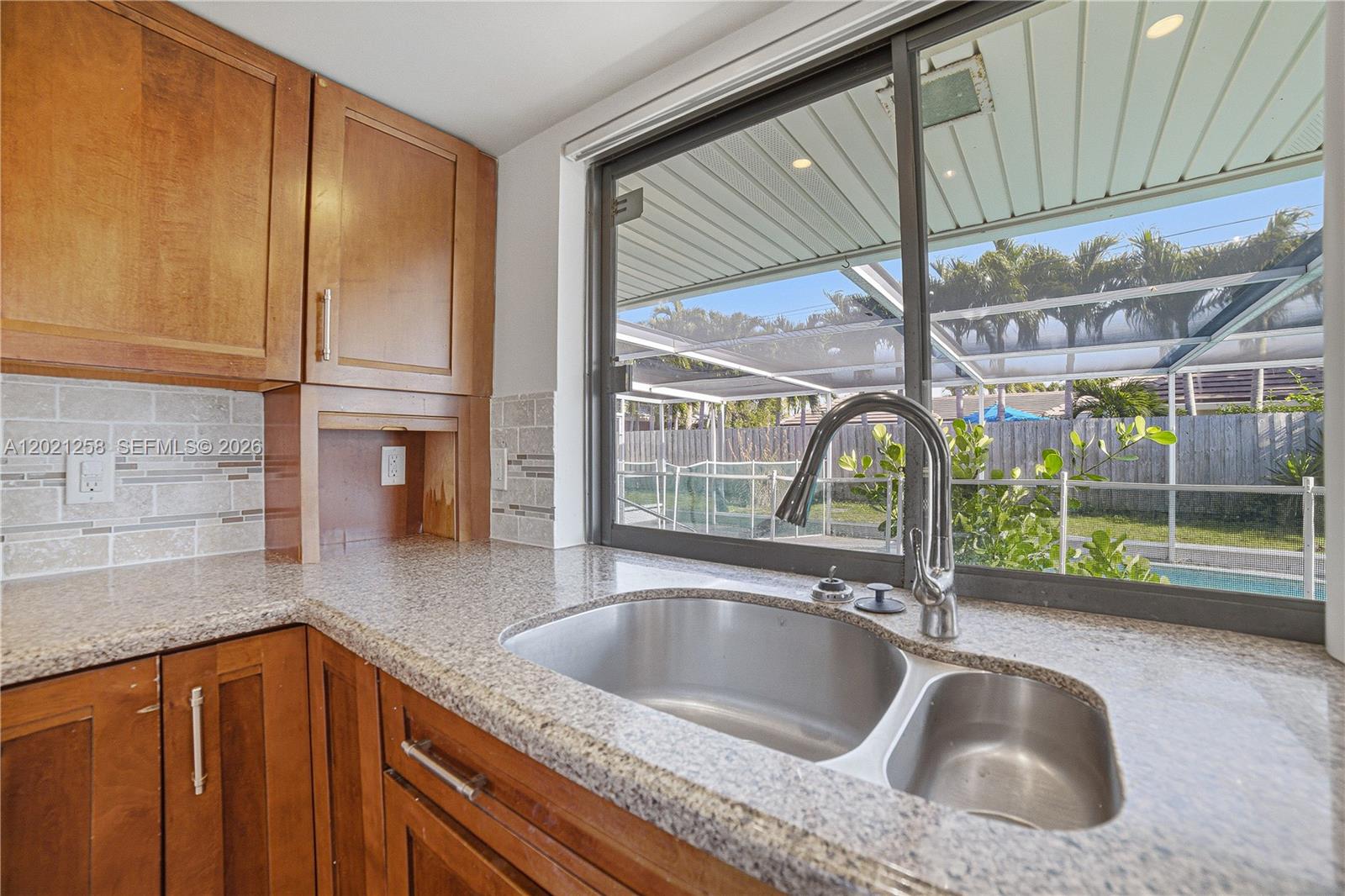 IMPERIAL POINT 2 SEC - Residential