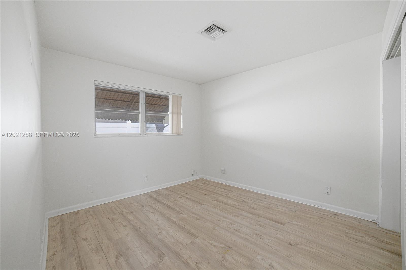 IMPERIAL POINT 2 SEC - Residential