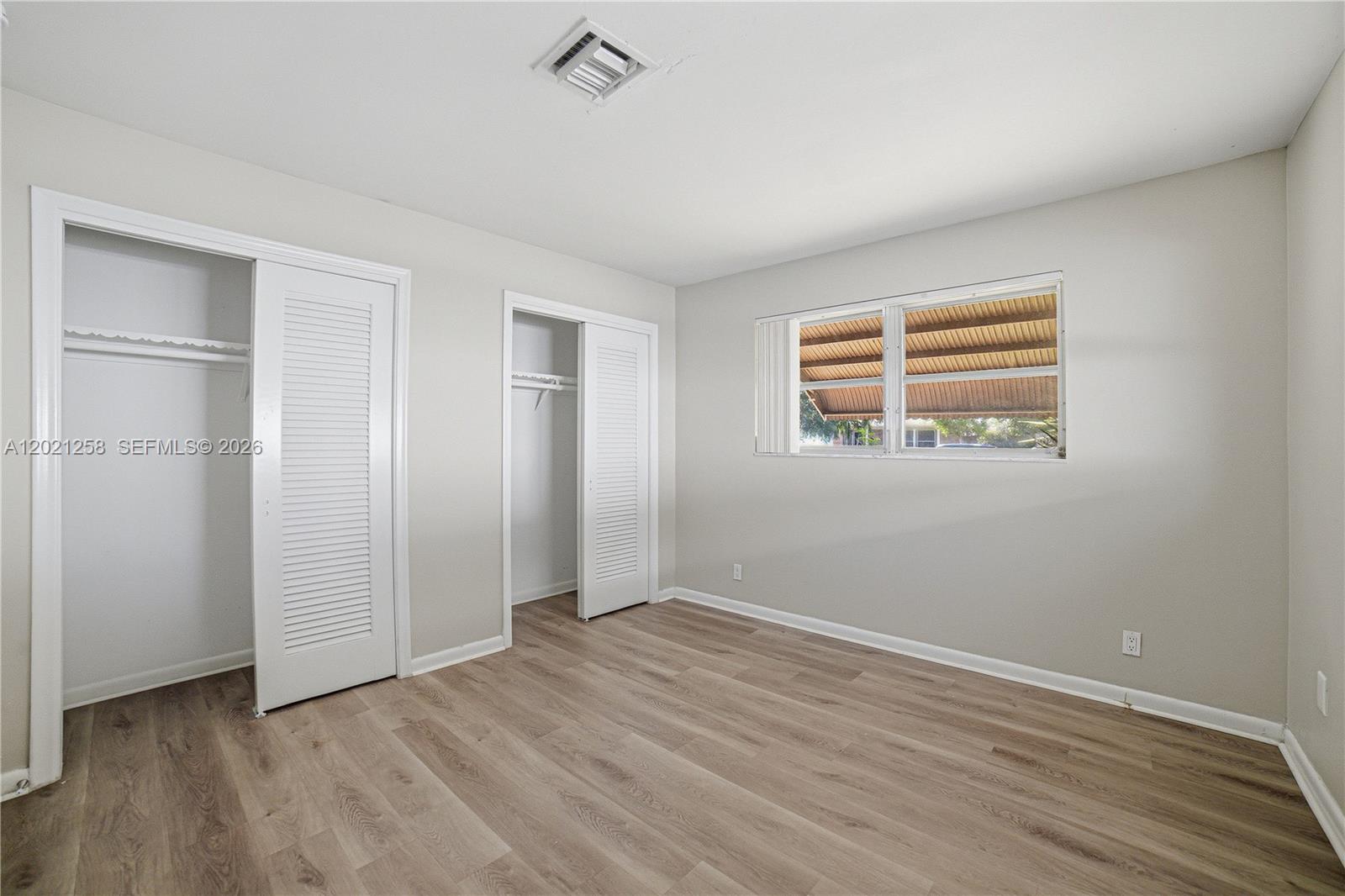 IMPERIAL POINT 2 SEC - Residential