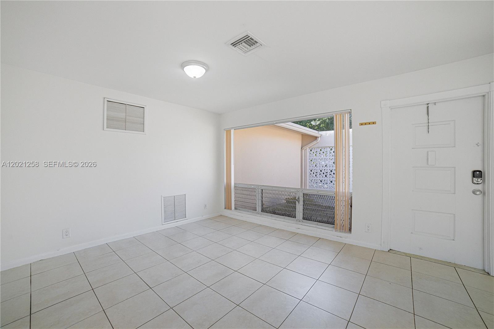 IMPERIAL POINT 2 SEC - Residential