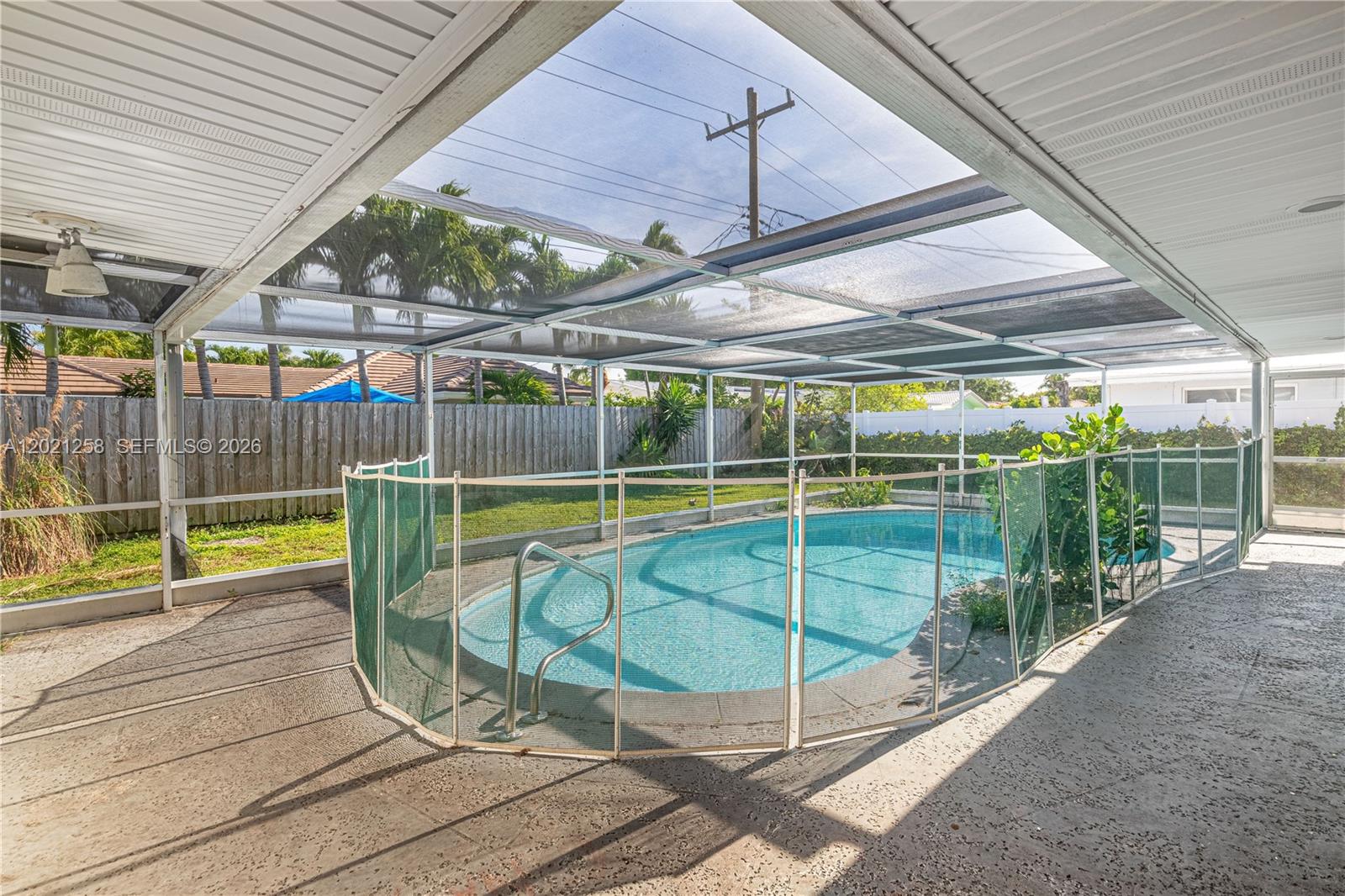 IMPERIAL POINT 2 SEC - Residential