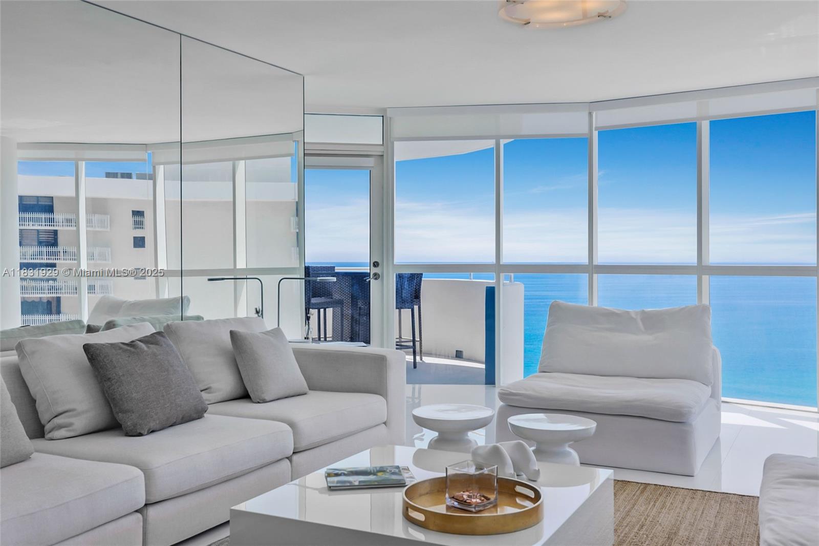 6301 Collins Ave 2103