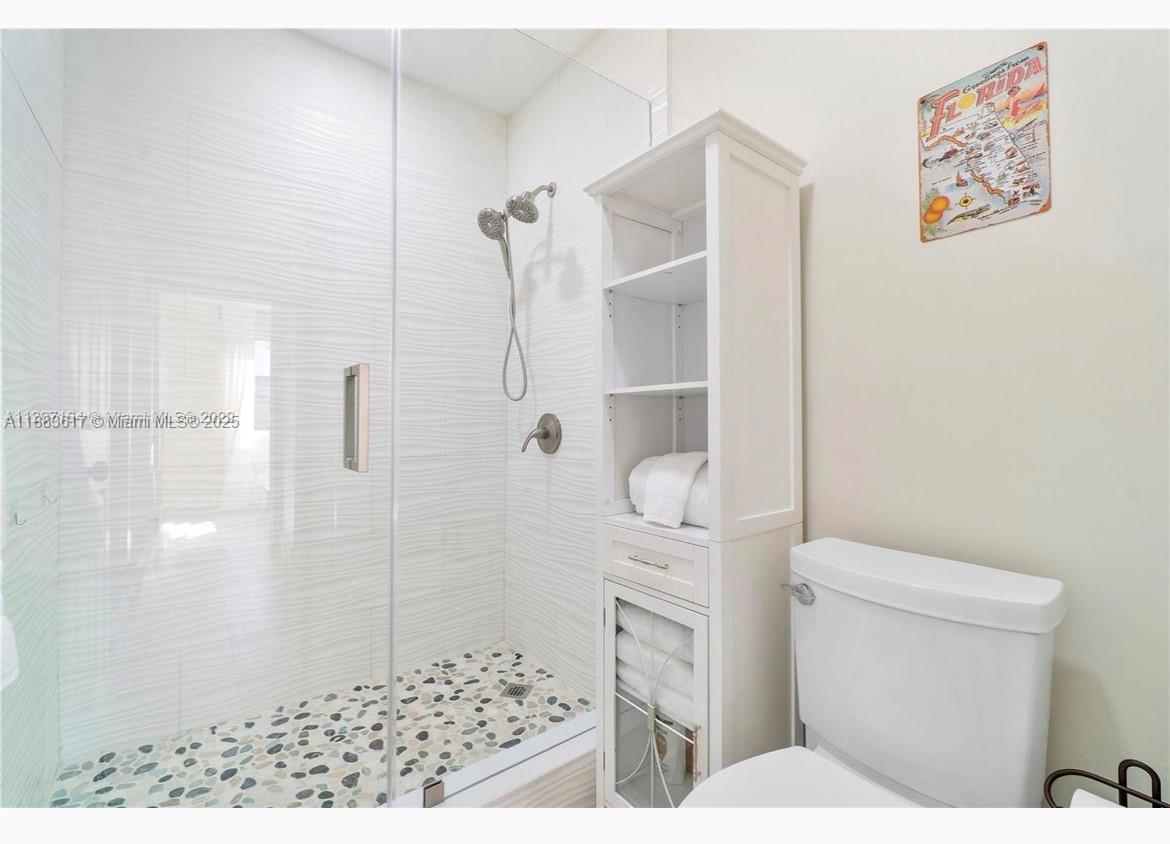 HOLIDAY HEIGHTS - Residential Lease