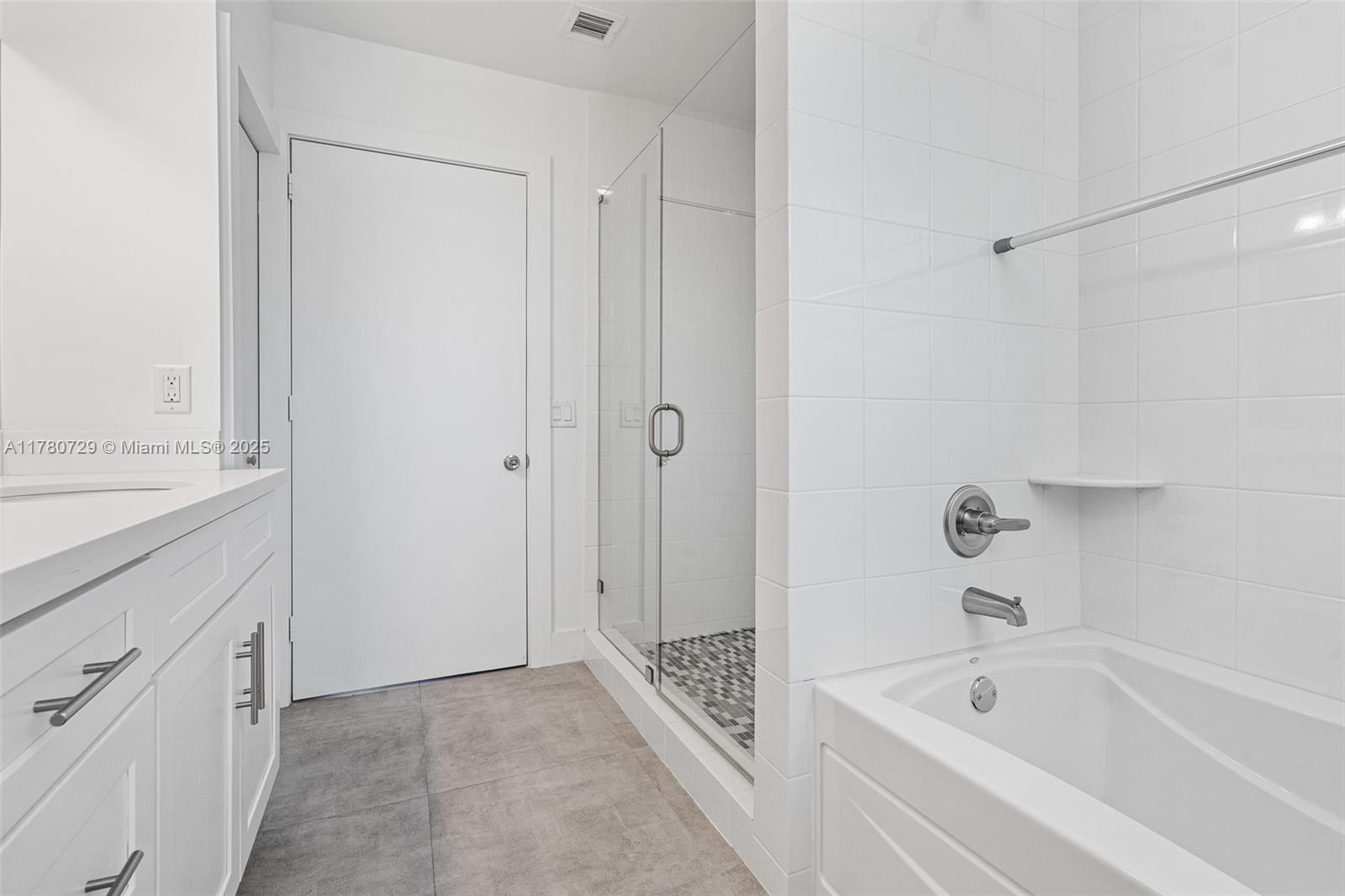 THE DANIA PLACE - Residential