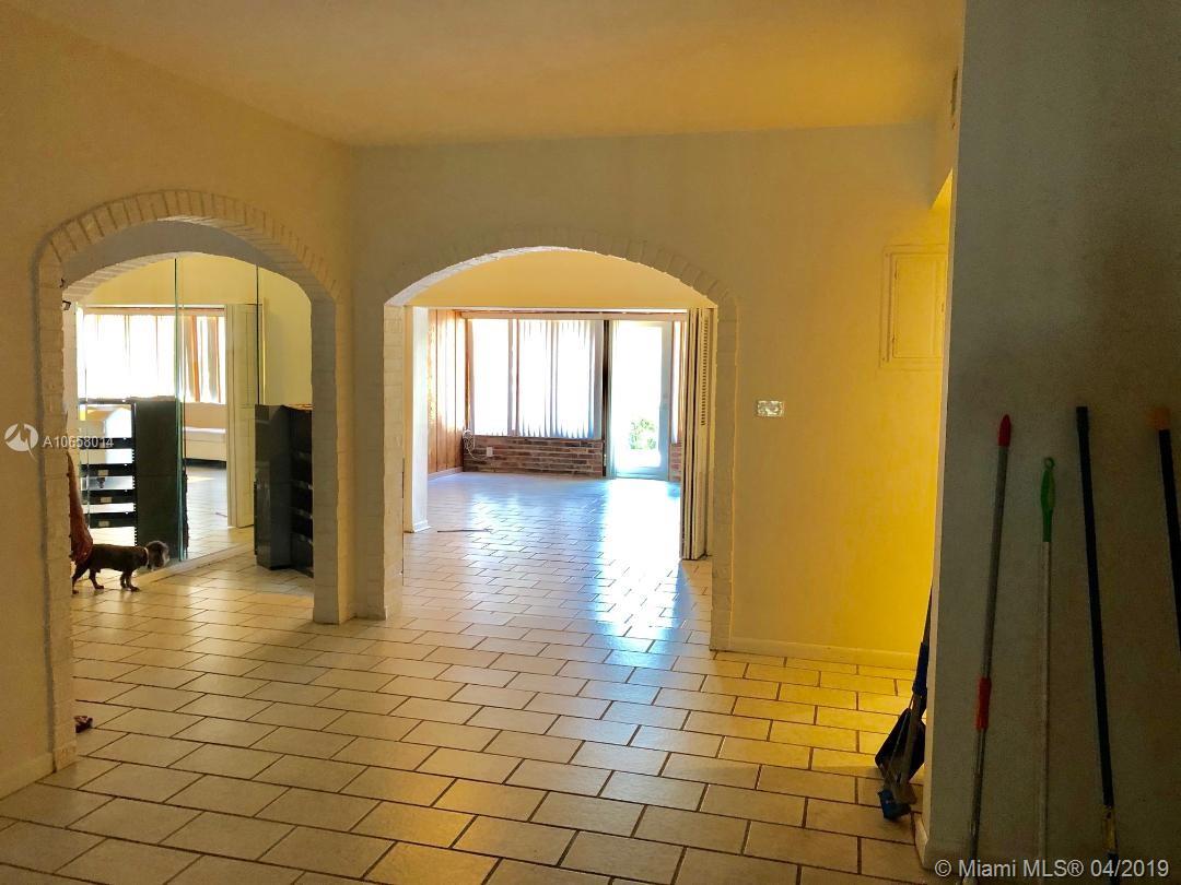 MIAMI LAKES LAKE MARTHA S - Residential