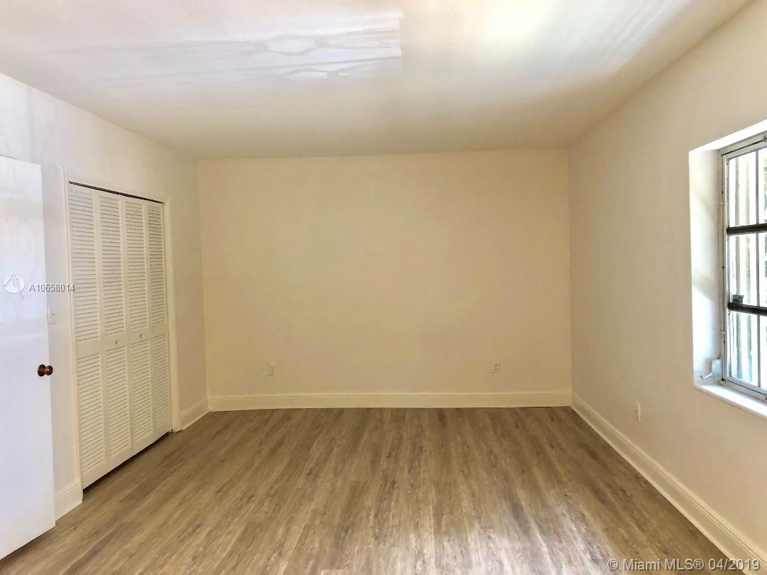 MIAMI LAKES LAKE MARTHA S - Residential