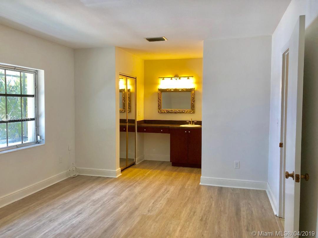 MIAMI LAKES LAKE MARTHA S - Residential