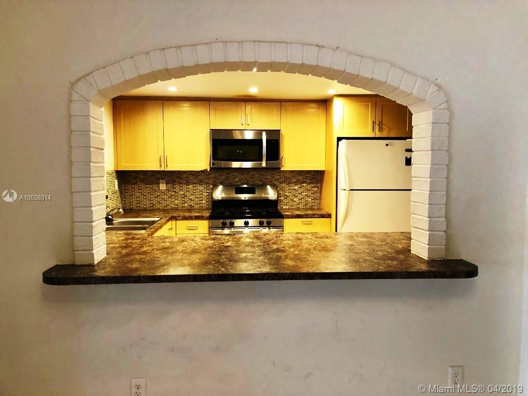 MIAMI LAKES LAKE MARTHA S - Residential