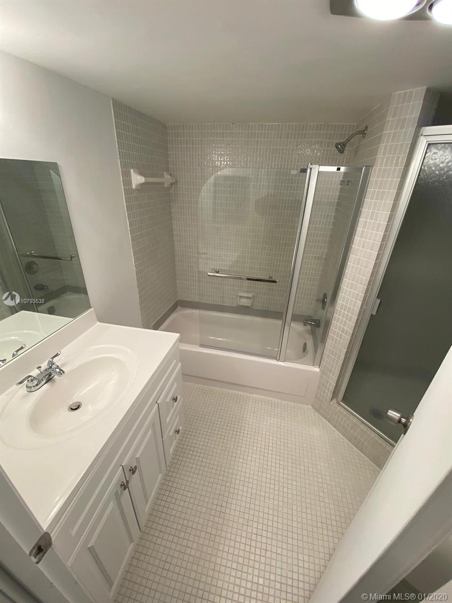 INVERRARY C C PHASE IV - Residential