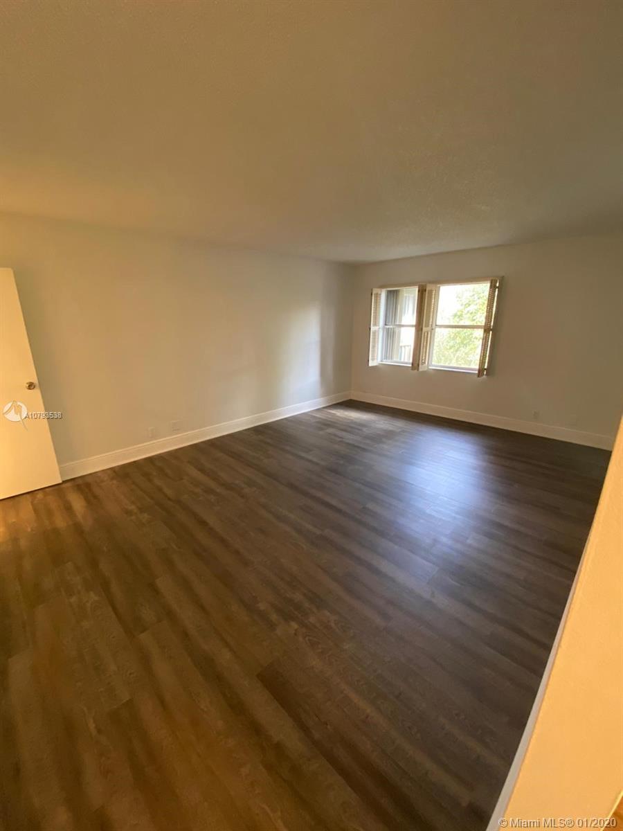 INVERRARY C C PHASE IV - Residential