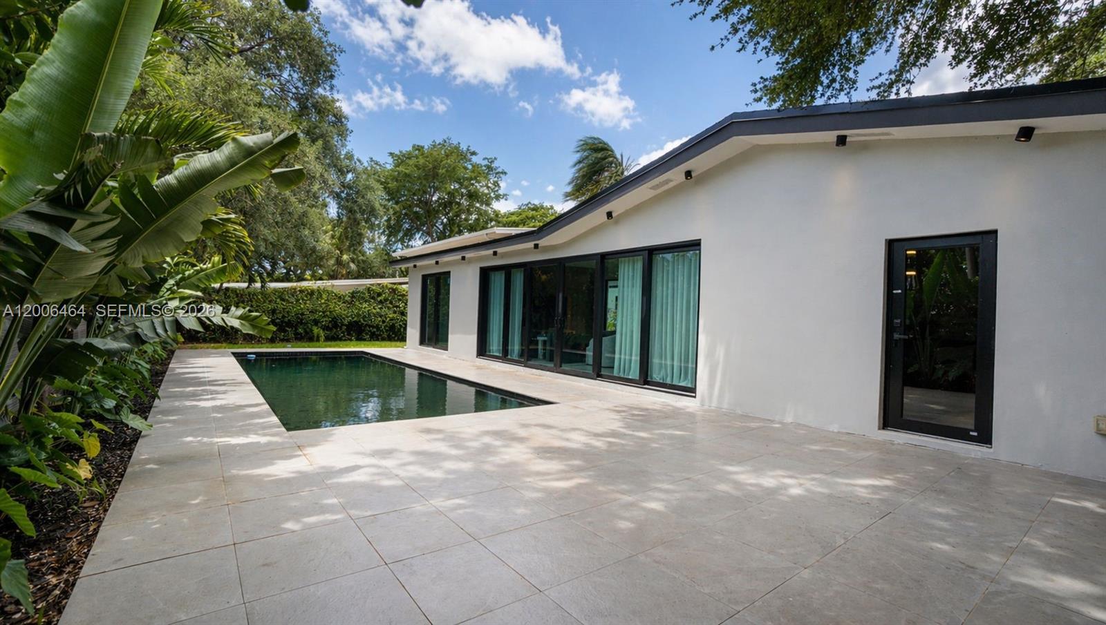 SKY LAKE - Residential