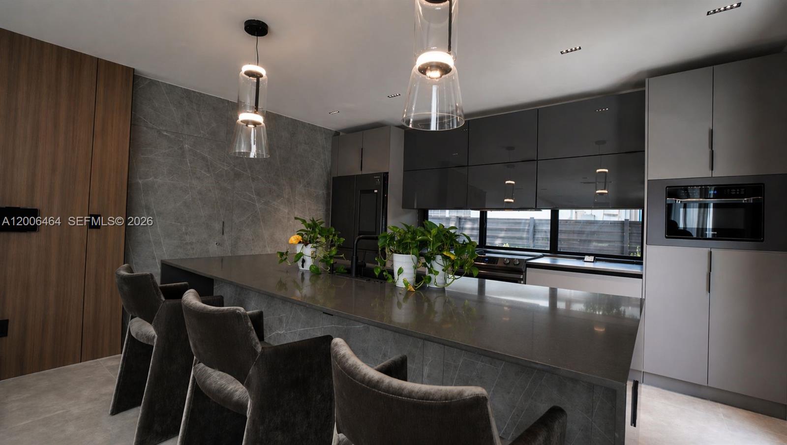 SKY LAKE - Residential