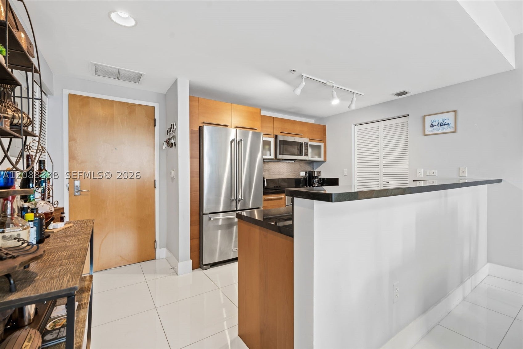 253 NE 2nd St 2501