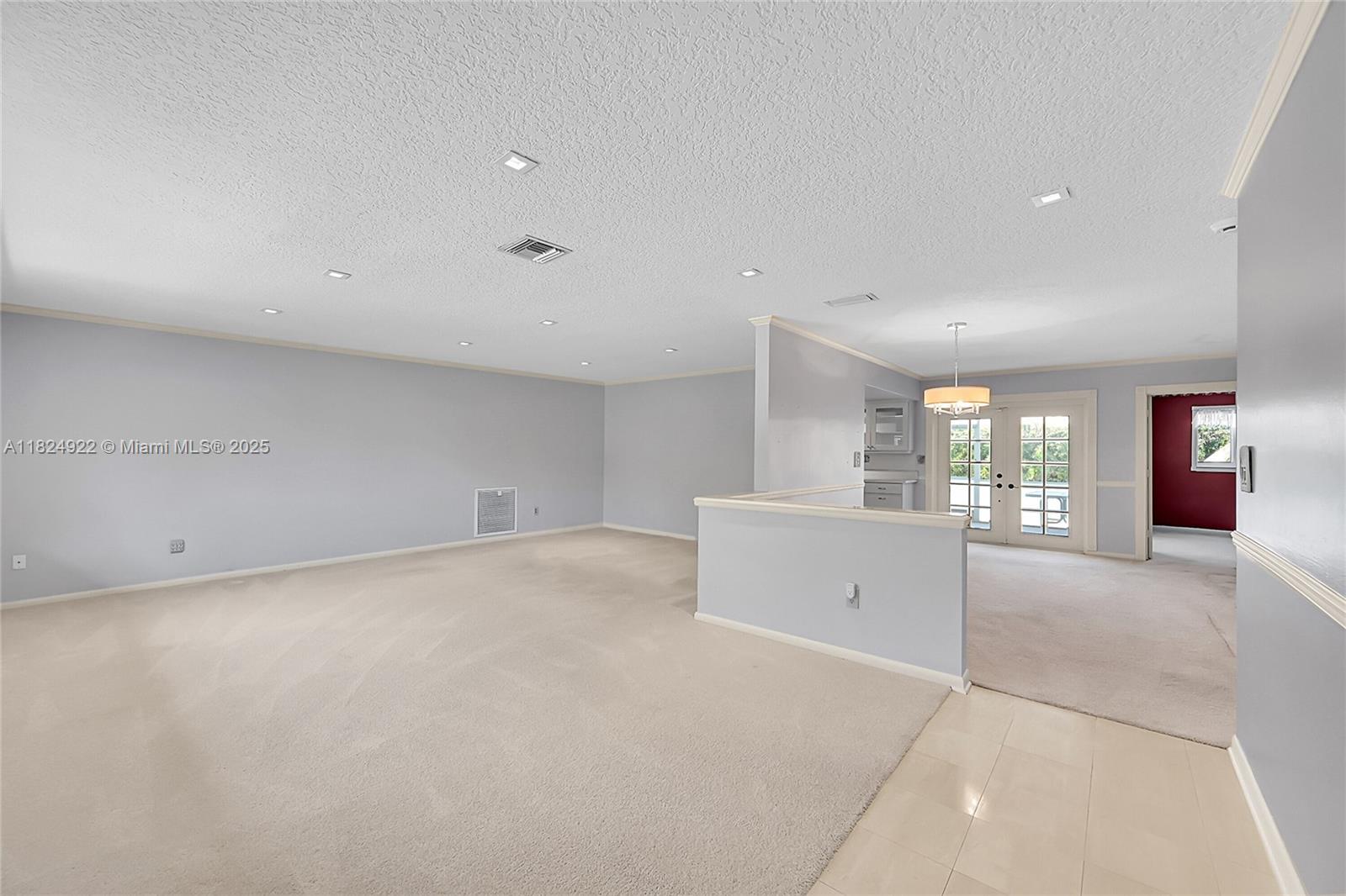 8301 NW 37th St