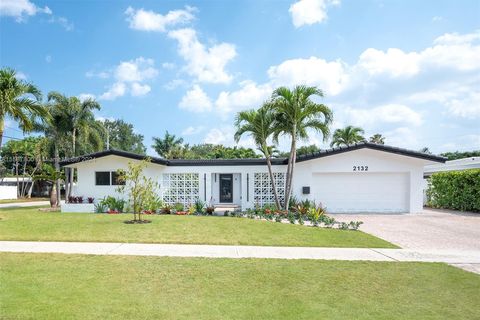 Single Family Residence in Fort Lauderdale FL 2132 63rd St St.jpg
