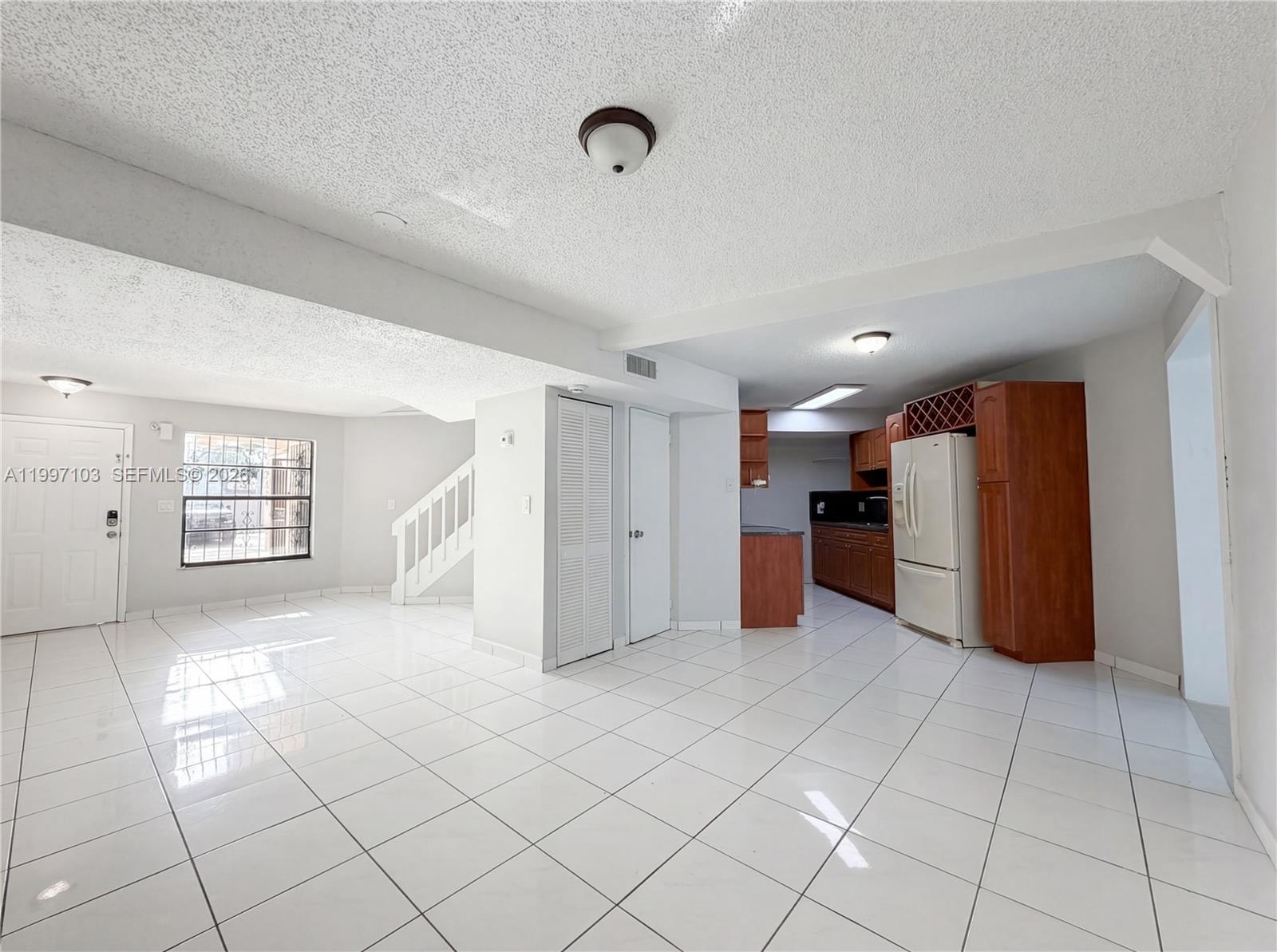 LAGO BELLO CONDO #1 - Residential