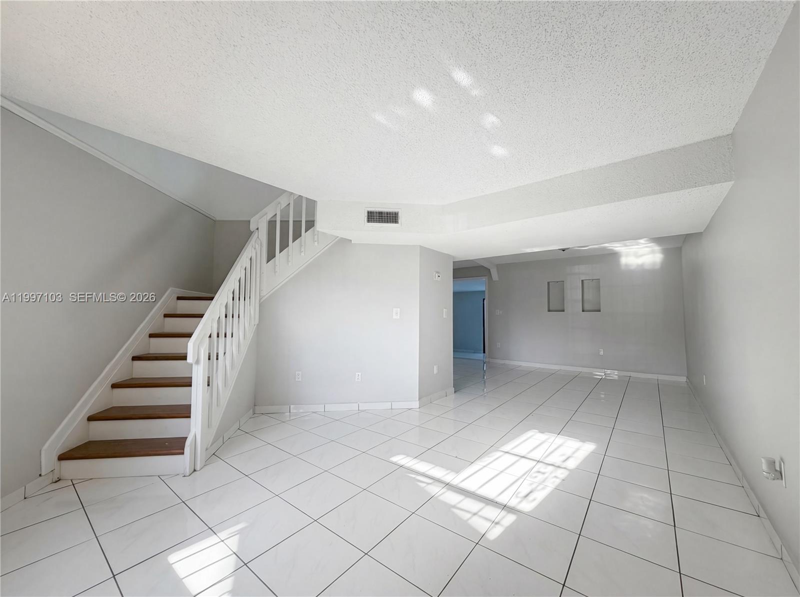 LAGO BELLO CONDO #1 - Residential