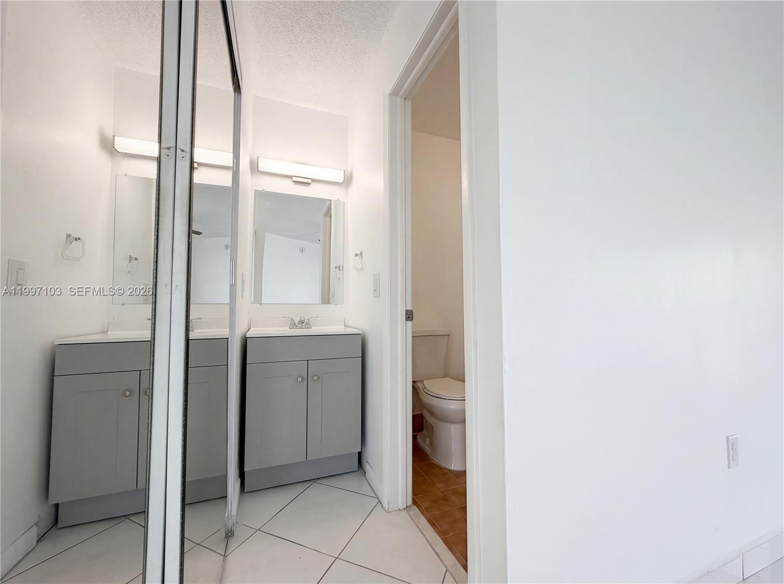 LAGO BELLO CONDO #1 - Residential