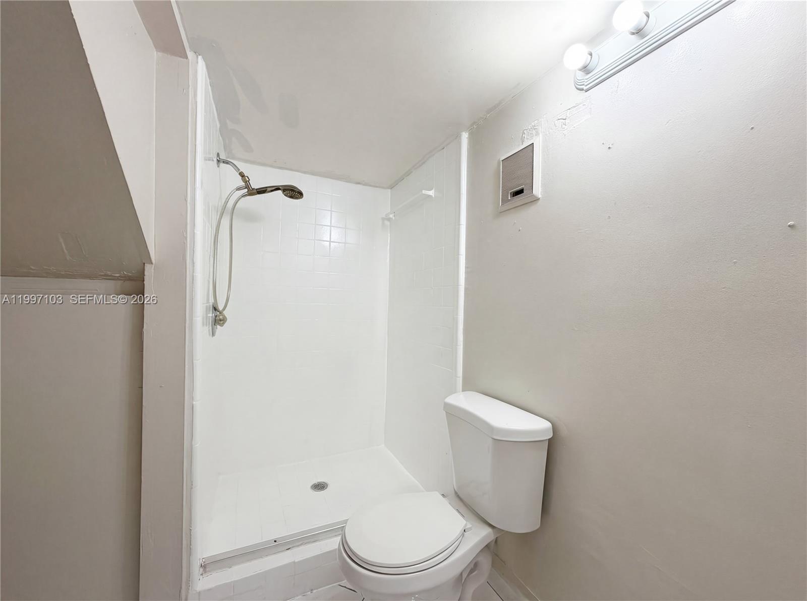 LAGO BELLO CONDO #1 - Residential