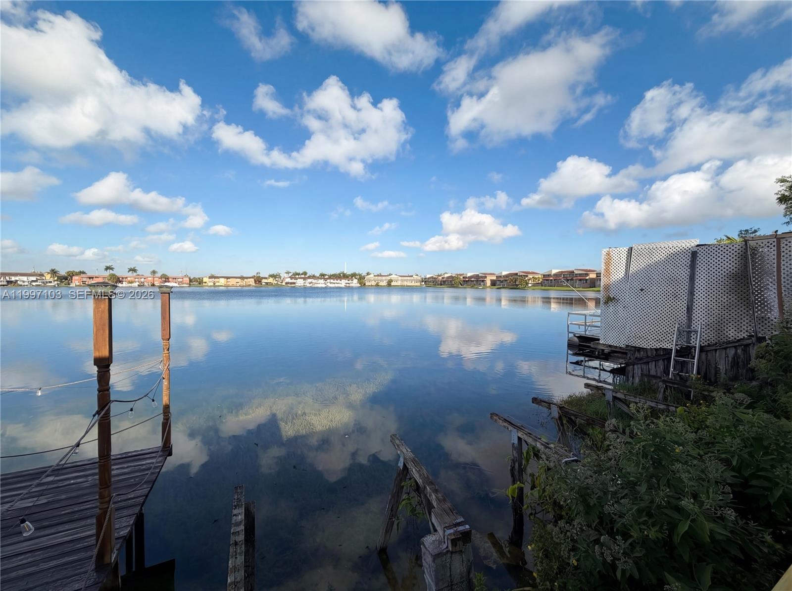 LAGO BELLO CONDO #1 - Residential