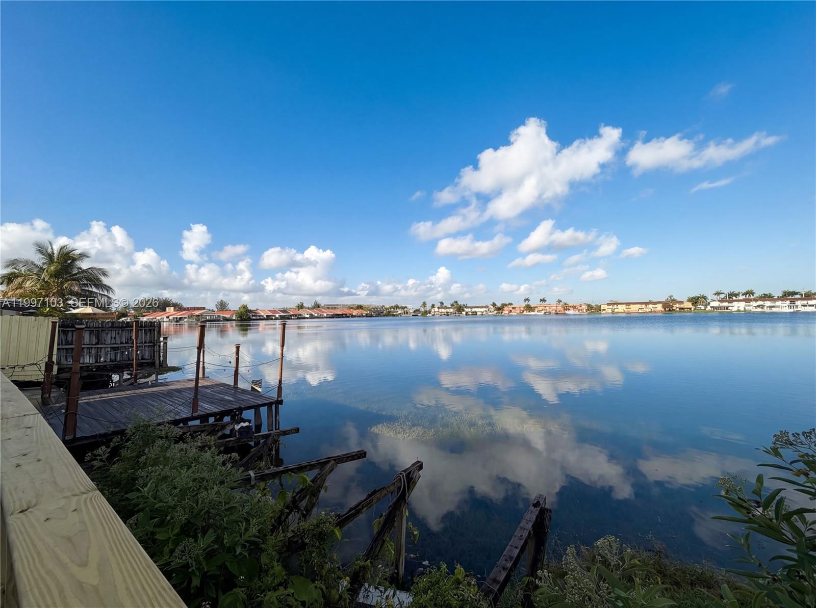 LAGO BELLO CONDO #1 - Residential