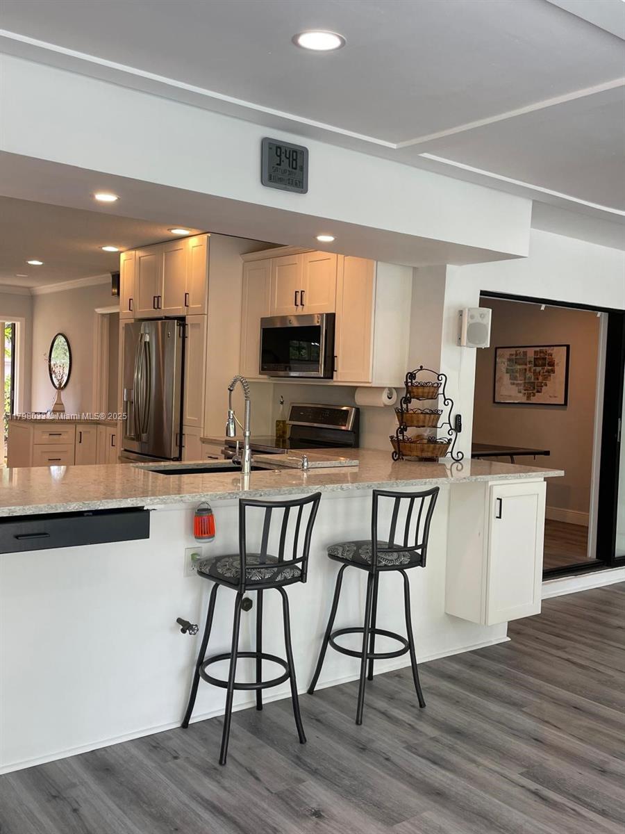 HOLLYWOOD HILLS AMEN PLAT - Residential Lease