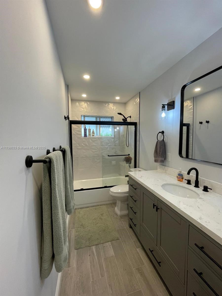 HOLLYWOOD HILLS AMEN PLAT - Residential Lease