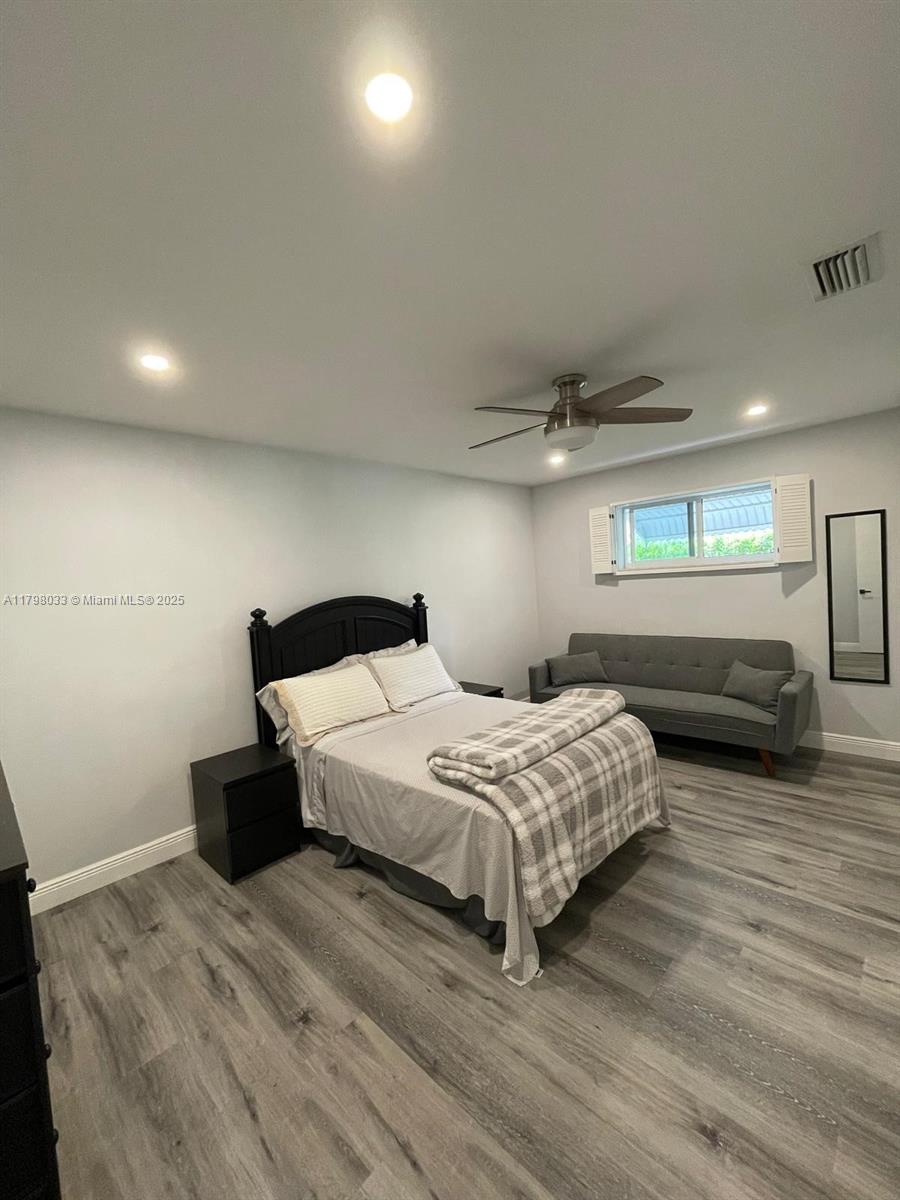 HOLLYWOOD HILLS AMEN PLAT - Residential Lease