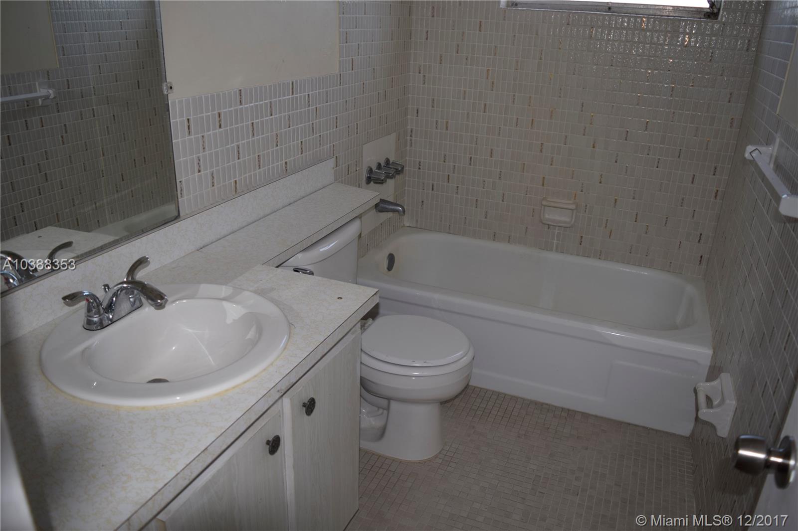 HOLLYWOOD SOUTH SIDE ADD - Residential Lease