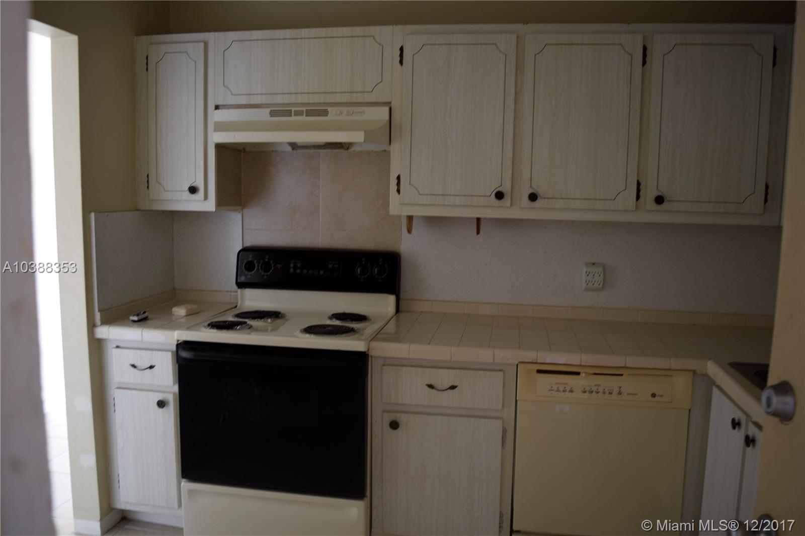 HOLLYWOOD SOUTH SIDE ADD - Residential Lease