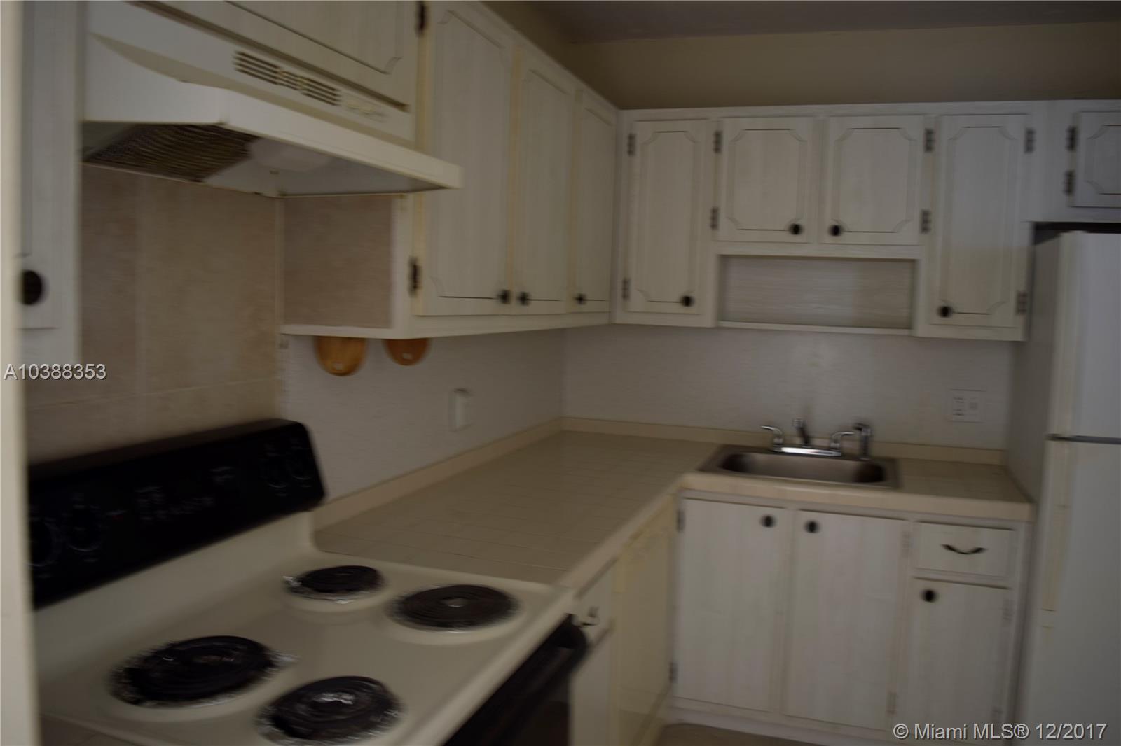 HOLLYWOOD SOUTH SIDE ADD - Residential Lease