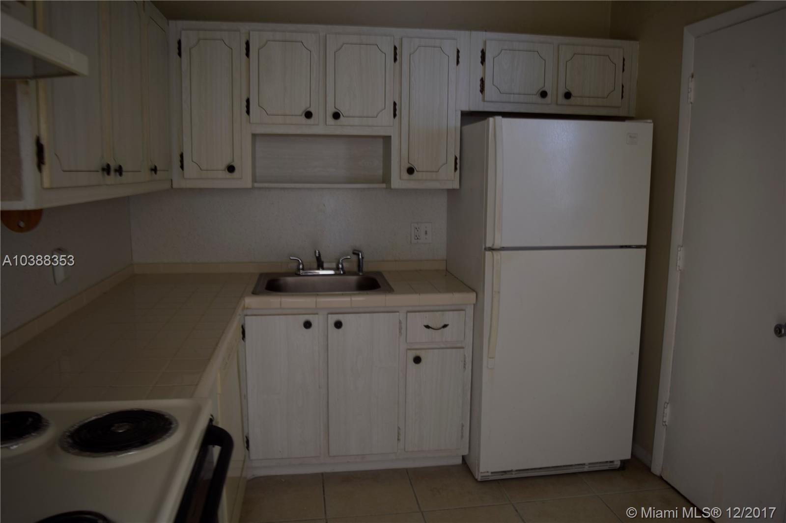 HOLLYWOOD SOUTH SIDE ADD - Residential Lease