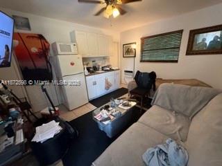 Opportunity to own an amazing rental opportunity! Quadplex in the heart of pompano beach! Minutes away from the beach! Please see broker remarks!