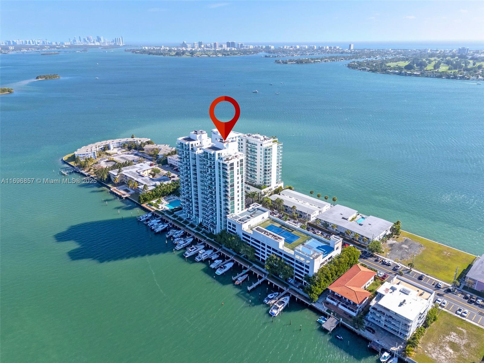 7930 East Dr 1107, North Bay Village, Miami-Dade County, Florida - 1 Bedrooms  
2 Bathrooms - 