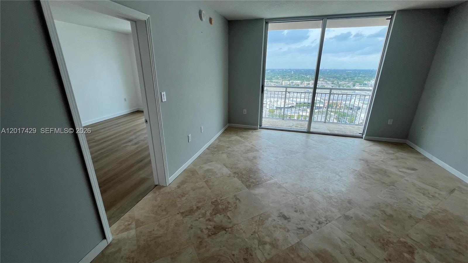 METROPOLIS I AT DADELAND - Residential