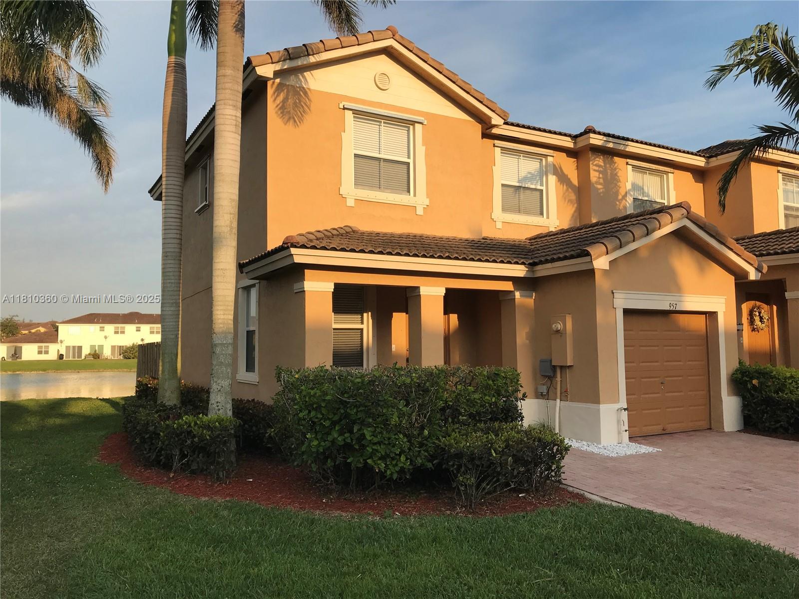 957 Ne 42nd Ave 957, Homestead, Miami-Dade County, Florida - 3 Bedrooms  
3 Bathrooms - 