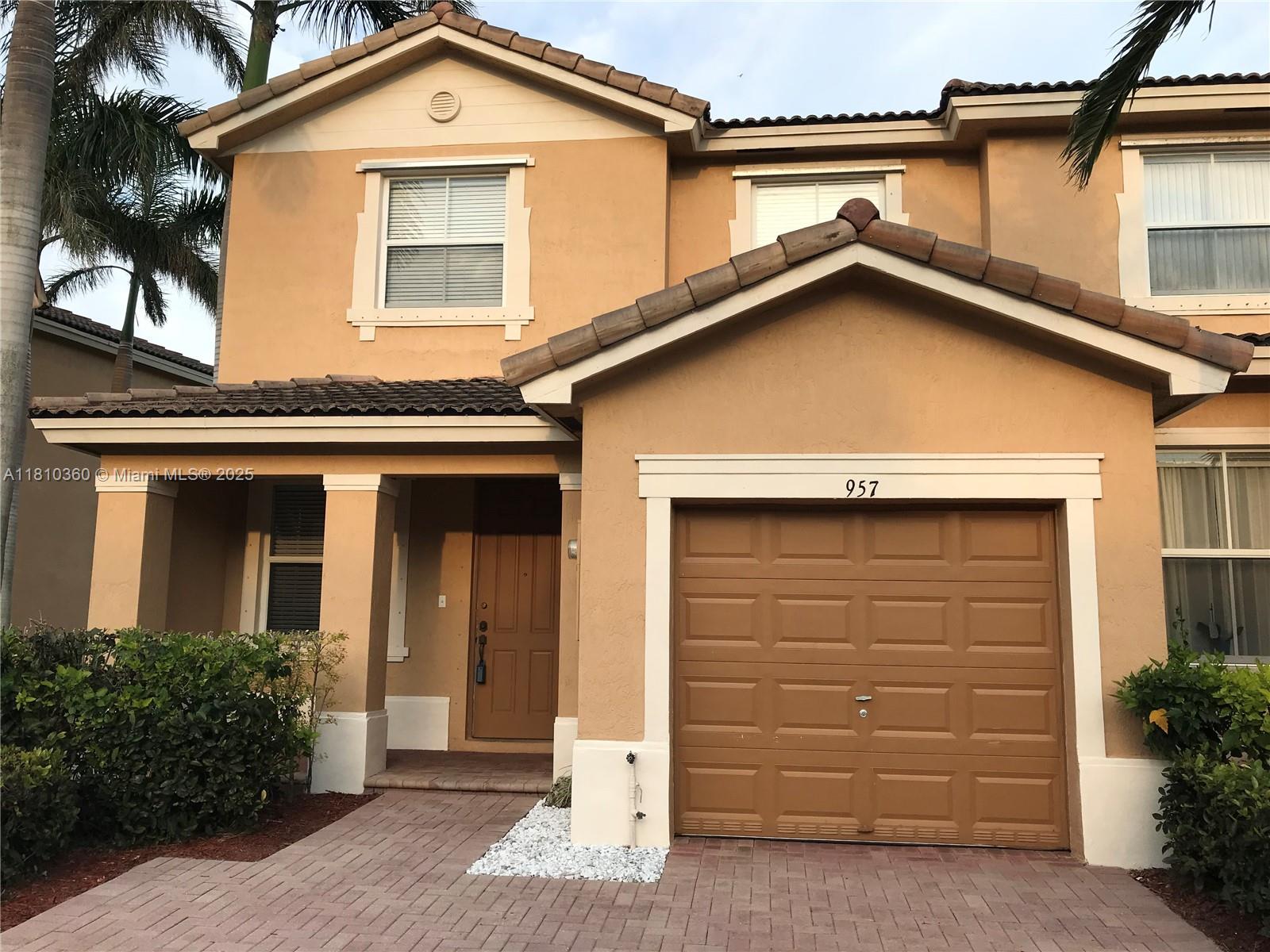 FLORIDIAN ISLES SOUTH - Residential Lease