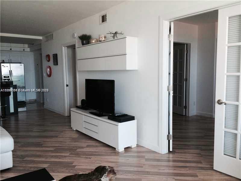 View photos, virtual tours, details... 19380 Collins Ave 1624
