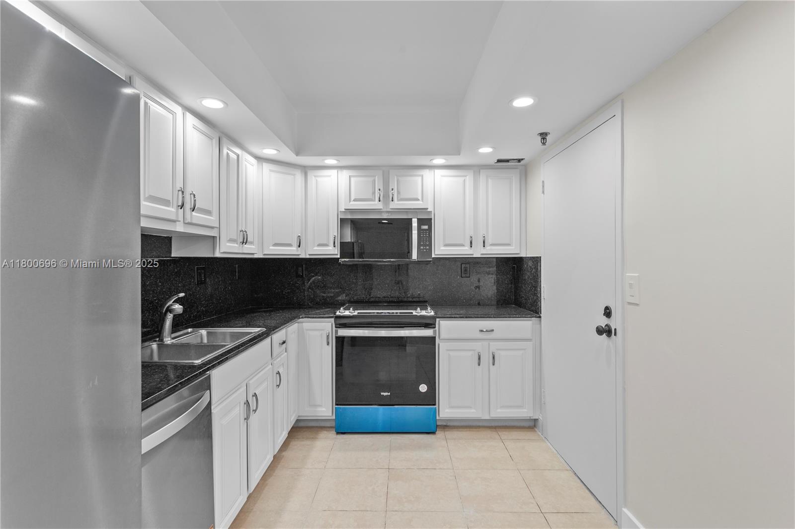 9500 OCEANS CONDO - Residential