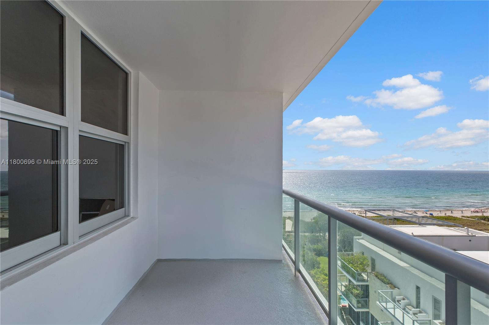 9511 Collins Ave 806