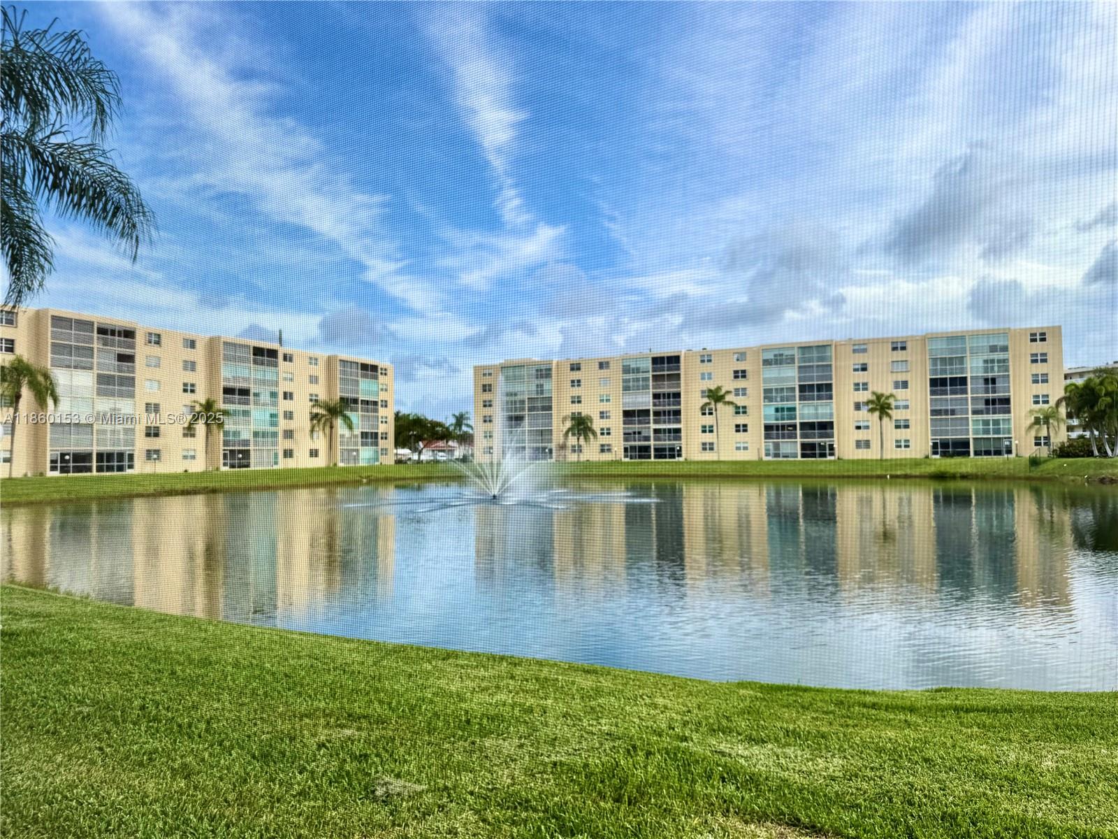 MEADOWBROOK LAKES VIEW CO - Residential Lease