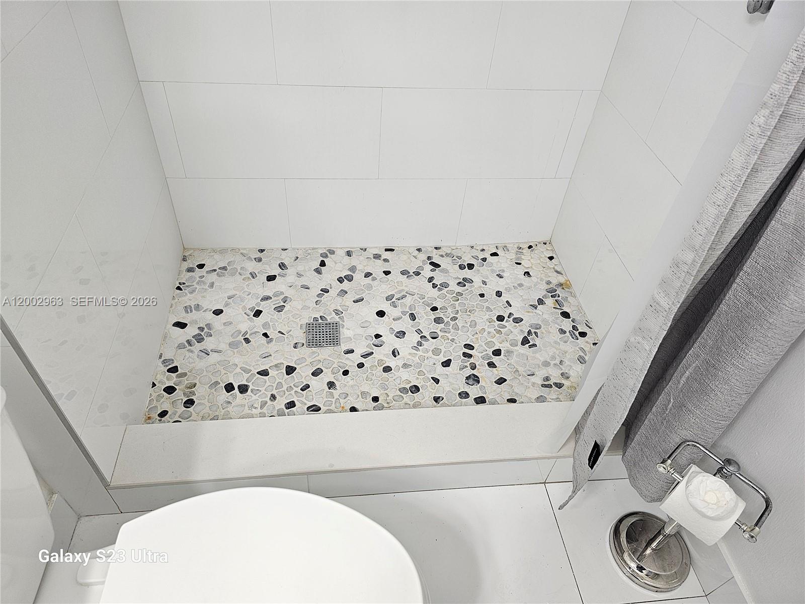 BISCAYA IV CONDO - Residential Lease