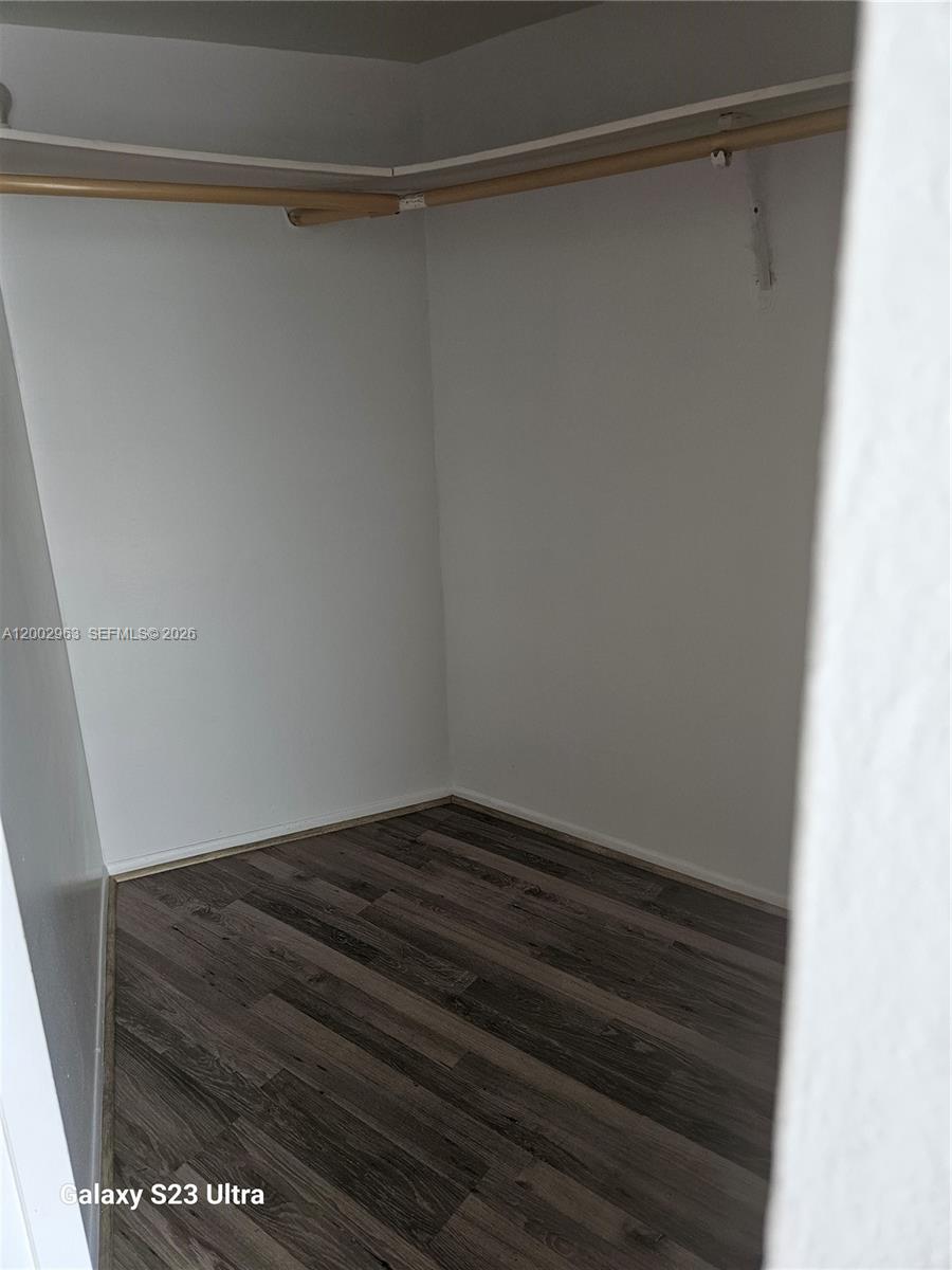 BISCAYA IV CONDO - Residential Lease